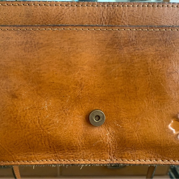 Patricia Nash Lanza Leather Crossbody Bag - Picture 10 of 10